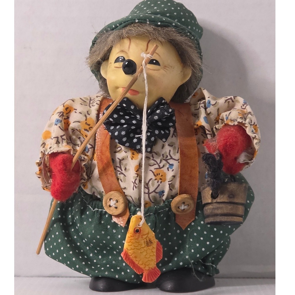 Unbranded Hedgehog Fisherman Figurine‎ Small Green Fair Mecki Style Doll